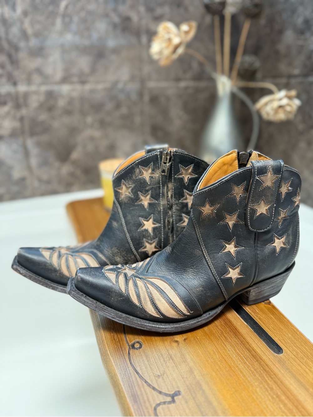 Old Gringo Black Star Wing Western Ankle Boots Size 7.5B Distressed Leather - Picture 6 of 14